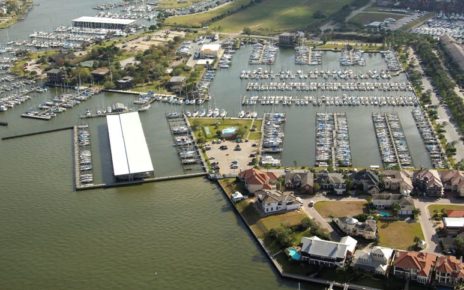 South Texas Yacht Service - KEMAH MARINA HAULOUT