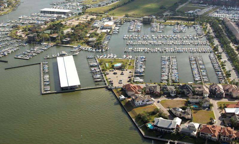 South Texas Yacht Service - KEMAH MARINA HAULOUT