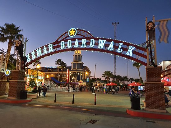Power restored at Kemah Boardwalk after brief outage, according to CenterPoint Energy